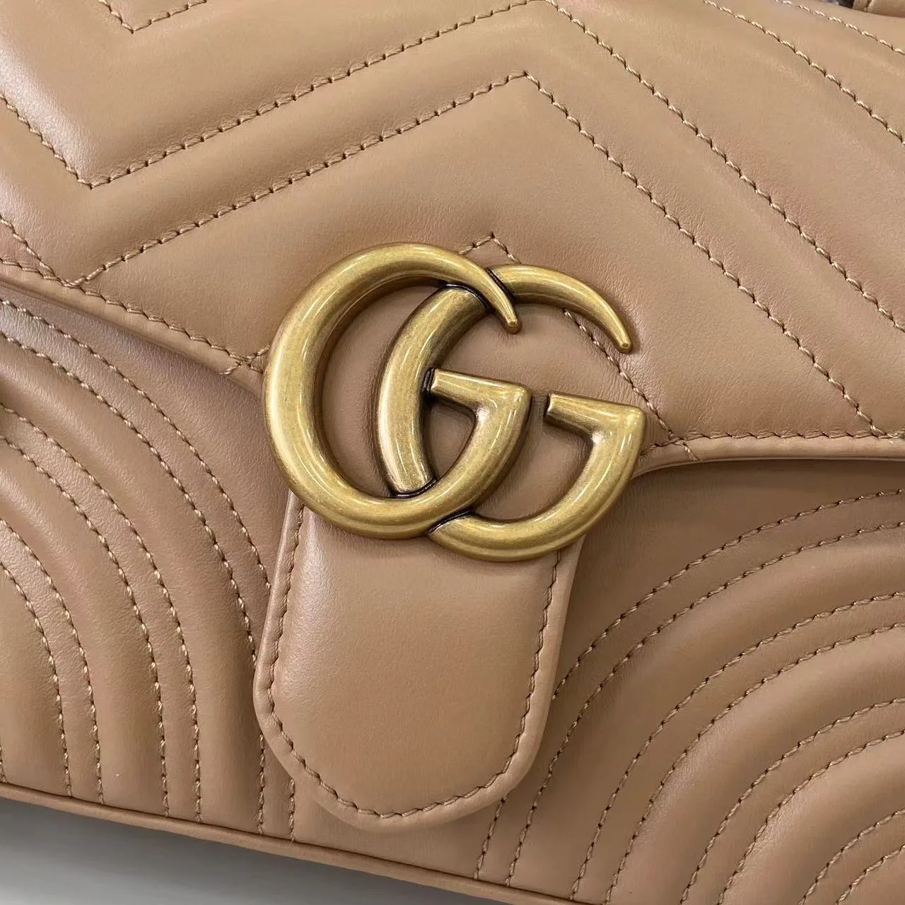 Gucci Beige Marmont GG Supreme Canvas Top Handle Bag product photo from LabelPicks