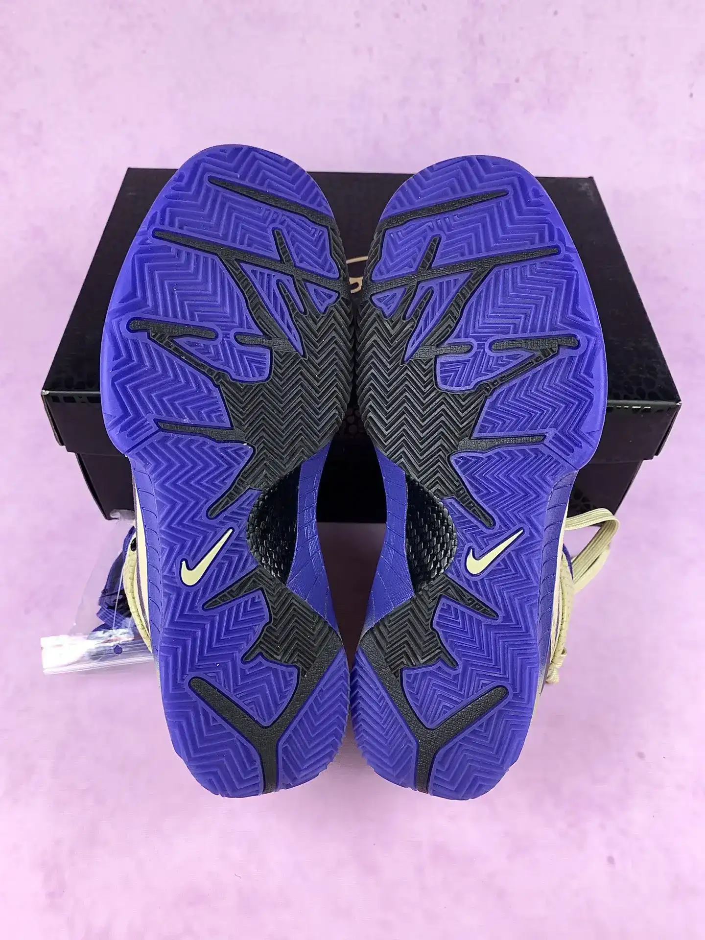FC Barcelona x Kobe 4 Protro “Away Kit” Basketball Shoes product photo from LabelPicks