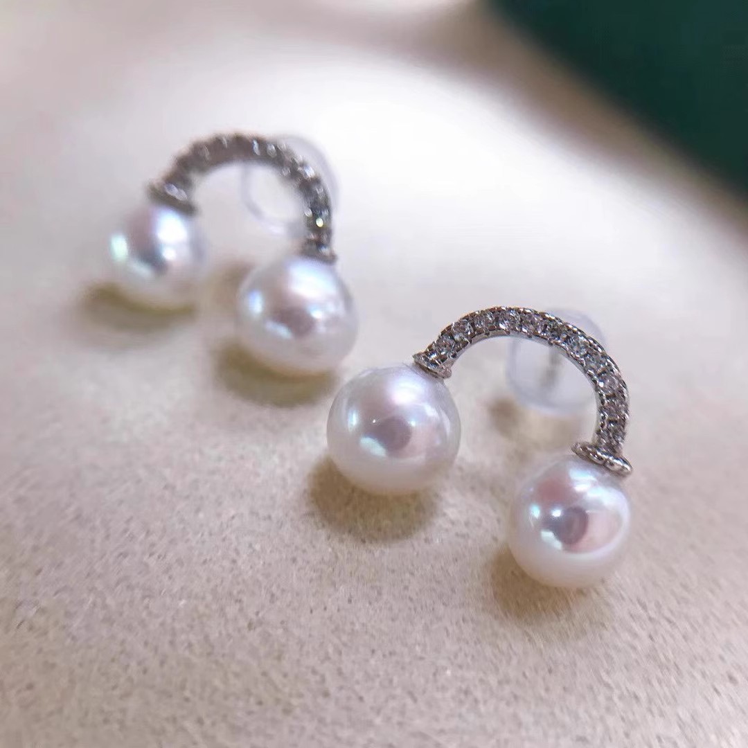 s925 sterling silver cloud pearl earrings for women, light luxury niche design geometric earrings, cute and compact ear accessories