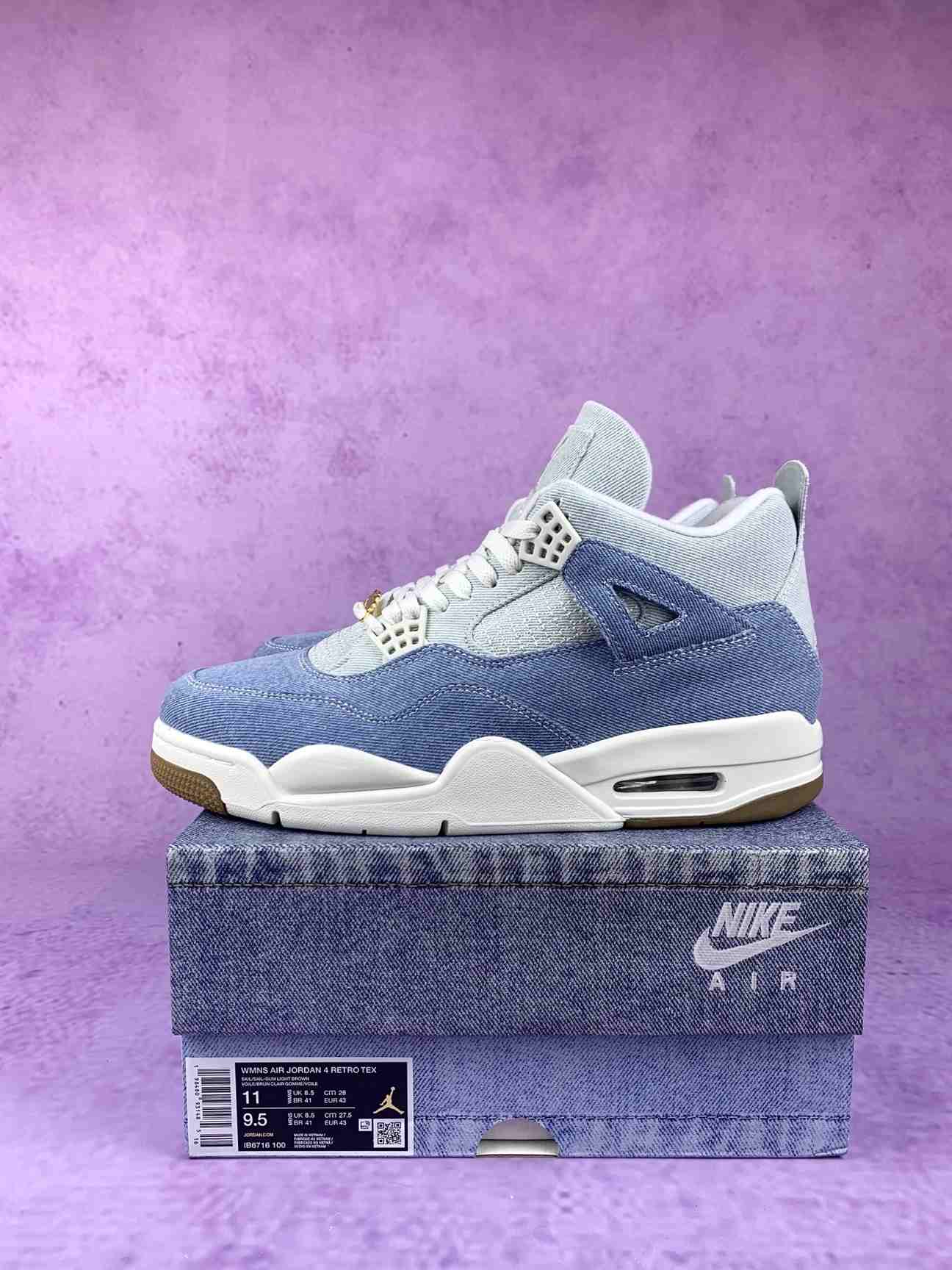 Air Jordan 4 Retro 