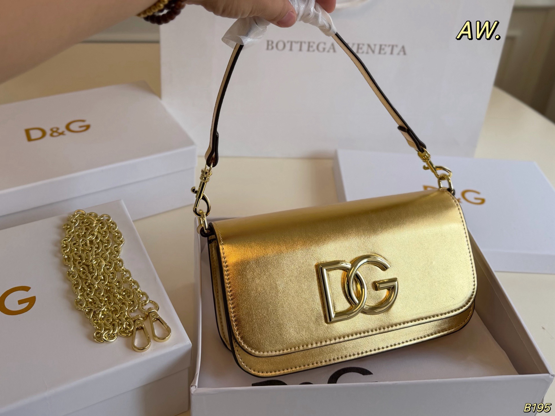 D&G Underarm chain bag
