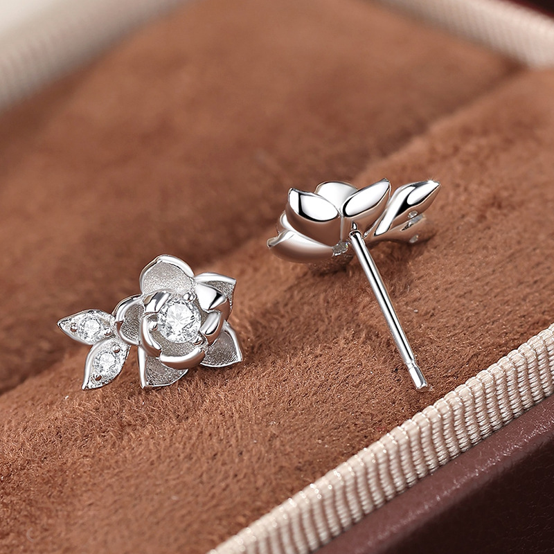 Original design, never-fading earrings for women, 925 sterling silver, featuring a delicate jasmine flower design, offering a touch of luxury and sophistication