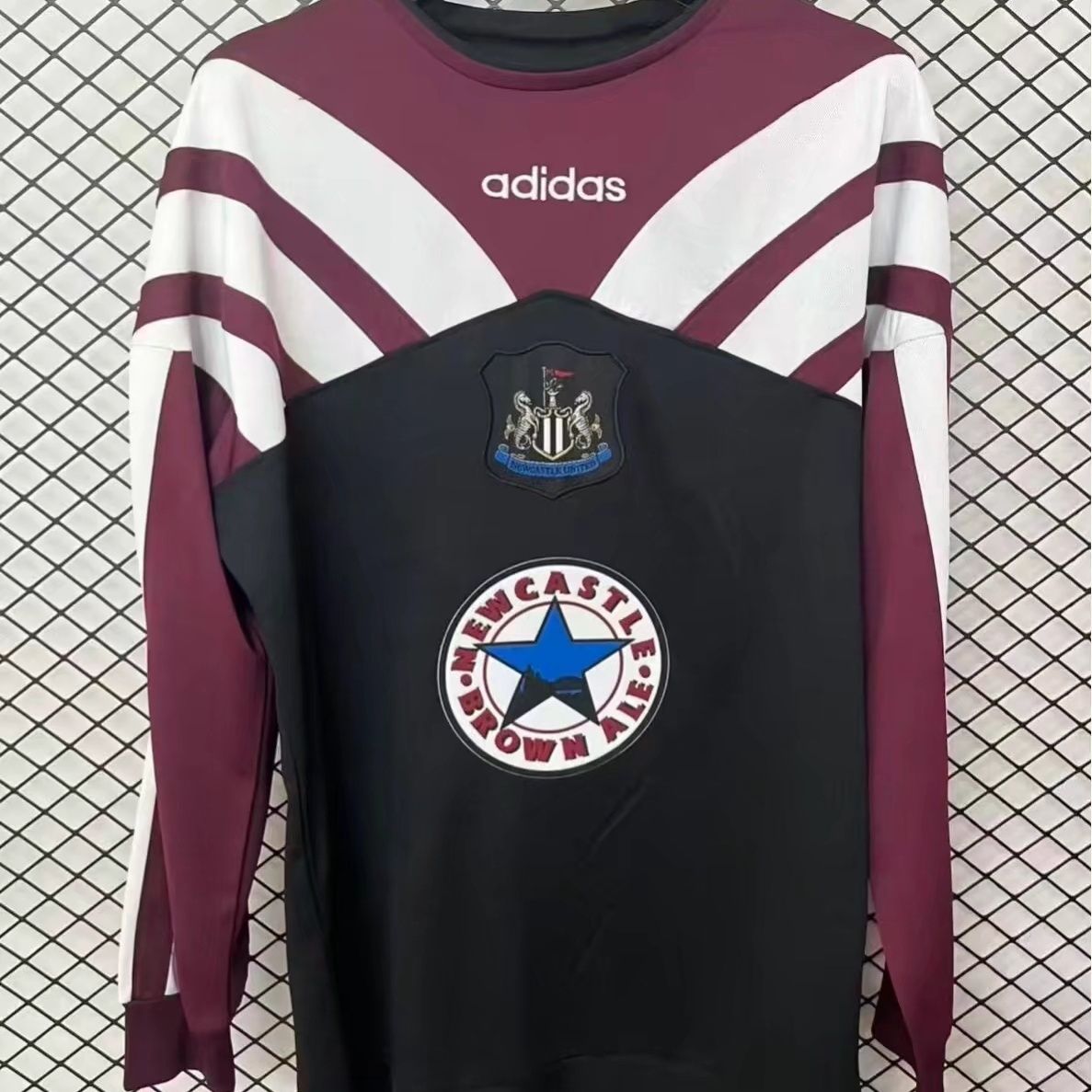 Newcastle United Long Sleeve Retro Jersey 1996/97