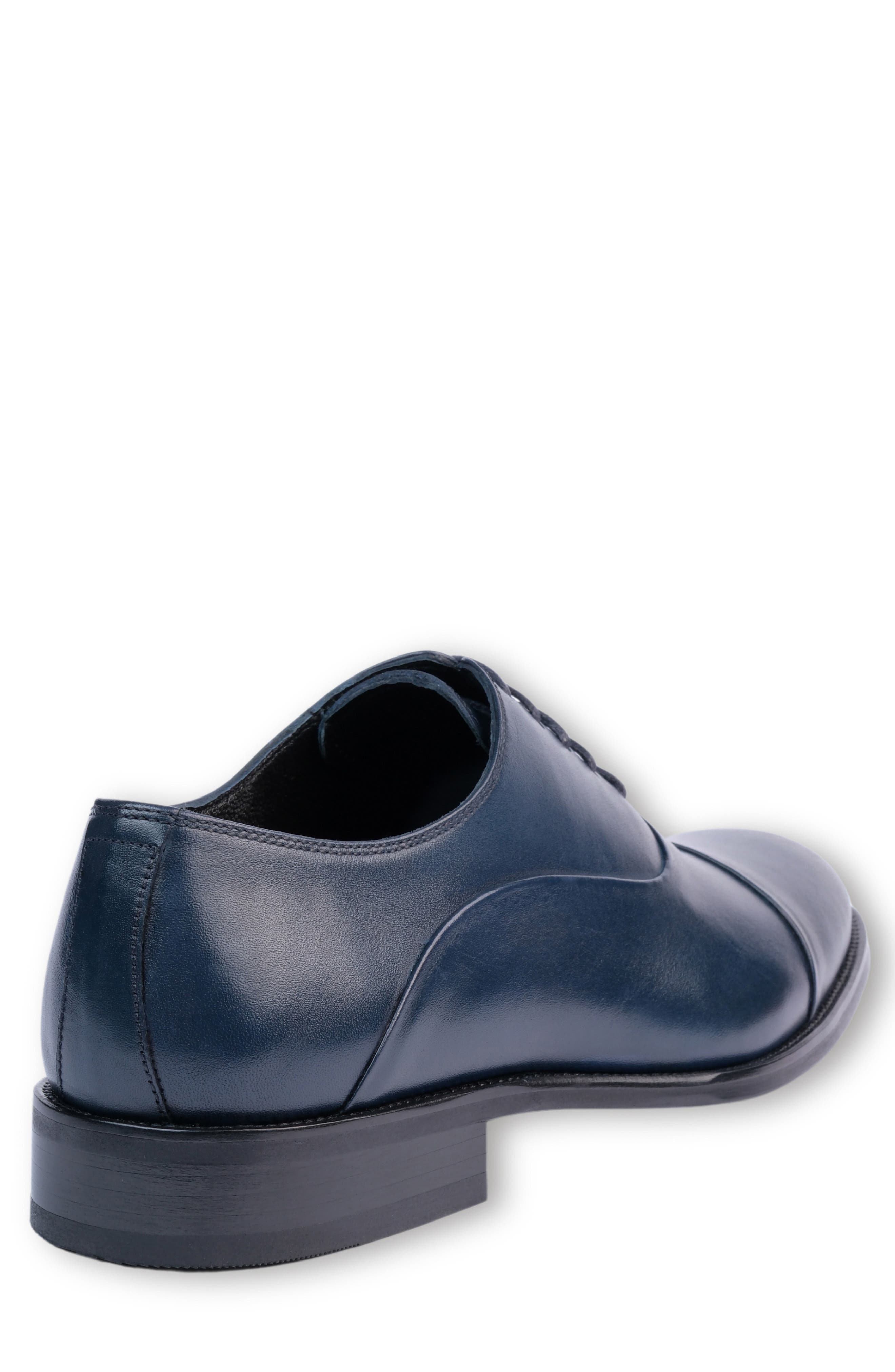VELLAPAIS Gambo Cap Toe Oxford