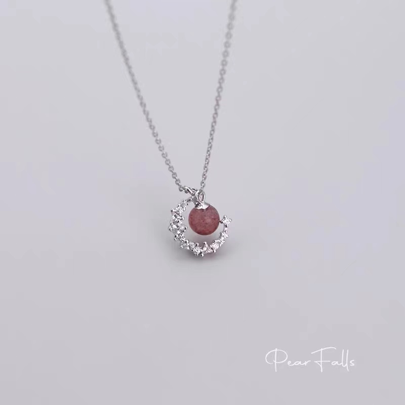 Women's Moon Strawberry Crystal Pendant Necklace Women's New High-end Sensitive Collarbone Chain