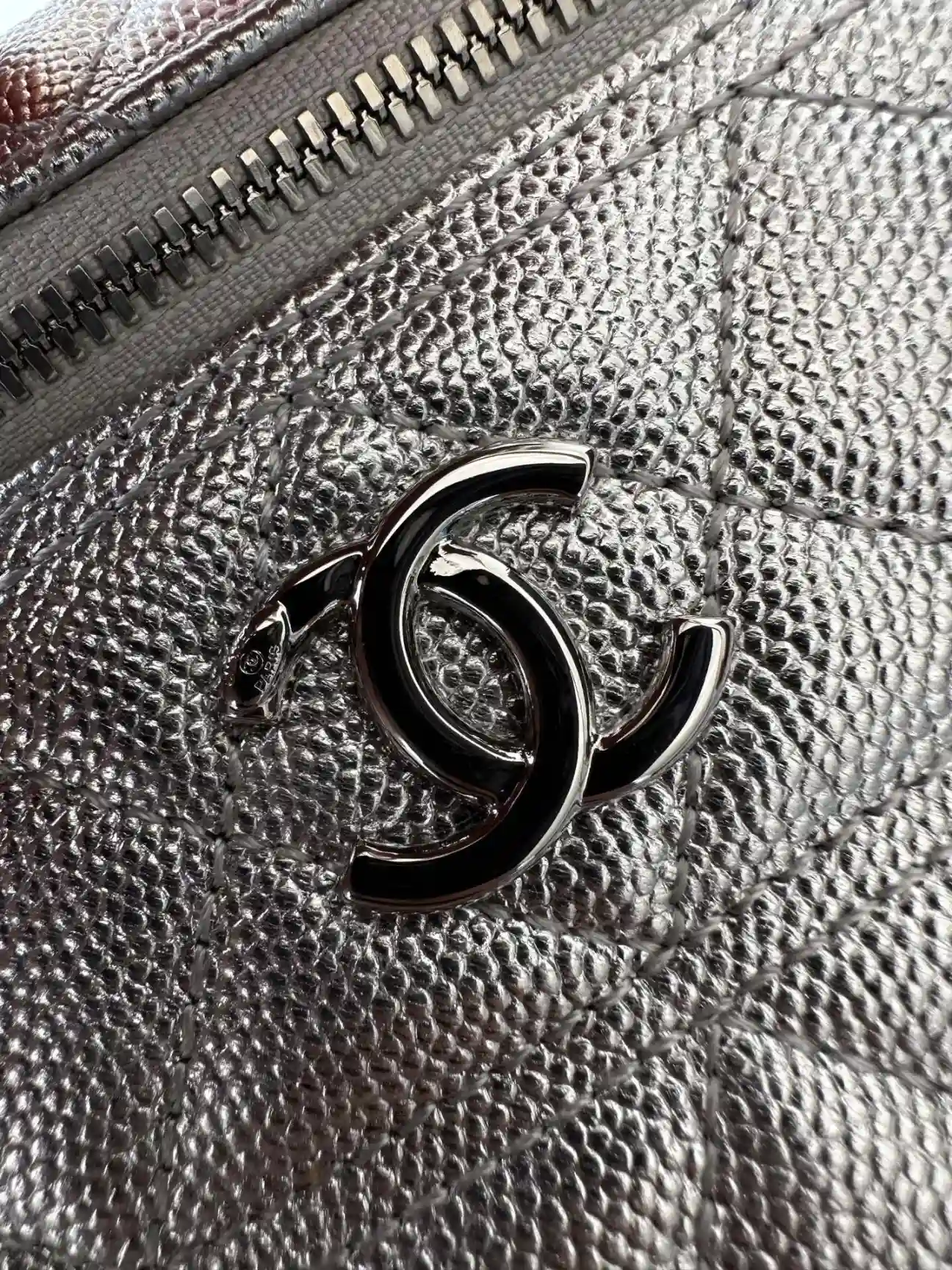 Chanel Versatile Shoulder Bag product photo from LabelPicks