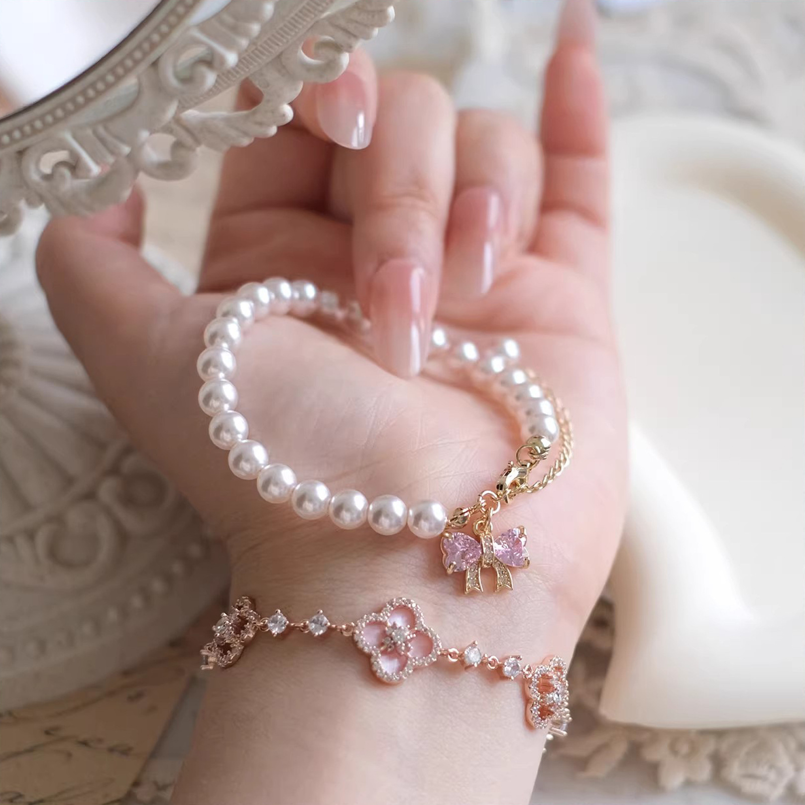 Lucky Pink Clover Bracelet for Women, Pure Silver, Light Luxury, Unique Design, High-End Feel, Perfect as a Christmas Gift for Best Friends