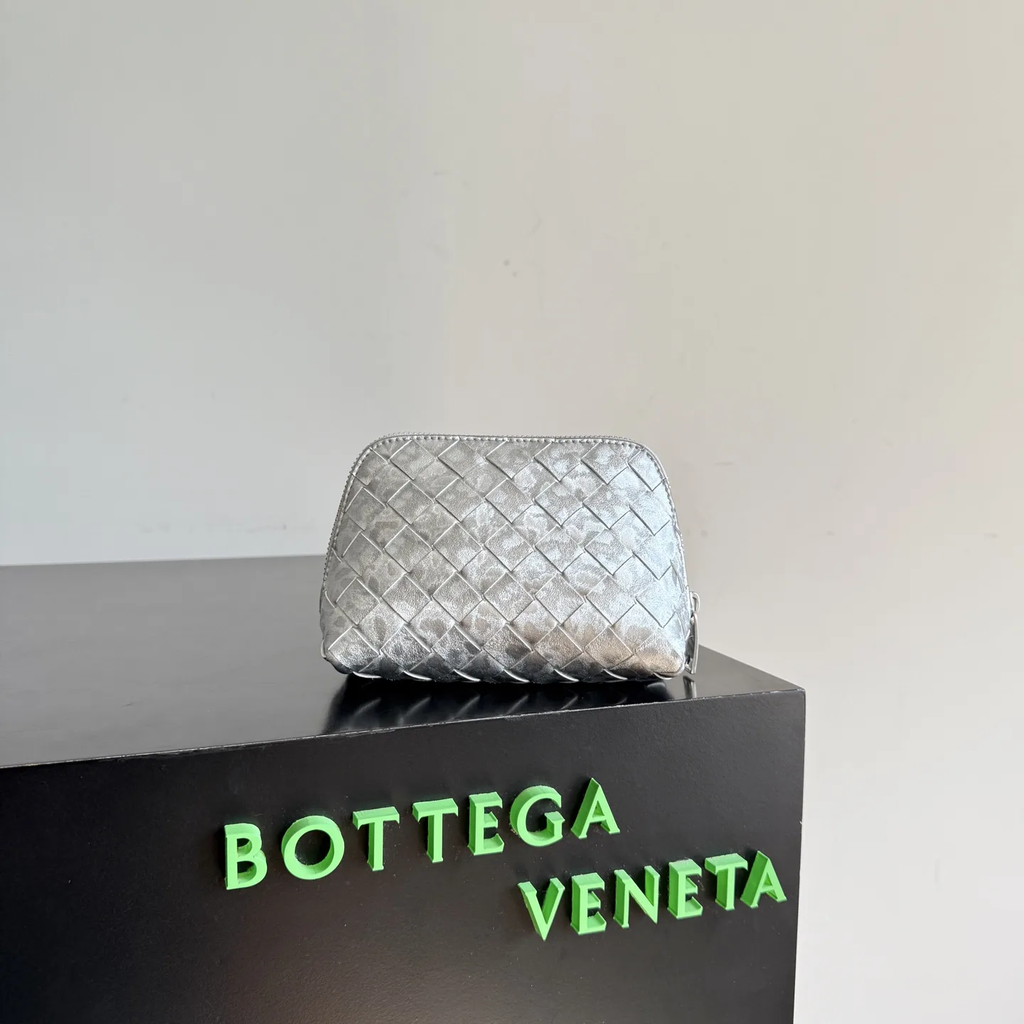 Bottega Veneta Intrecciato Woven Leather Top Handle Bag product photo from LabelPicks