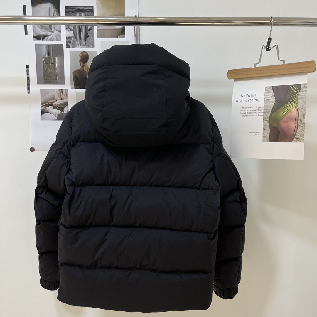 2025 latest trend warm comfortable mountaineering skiing windproof down jacket 0904