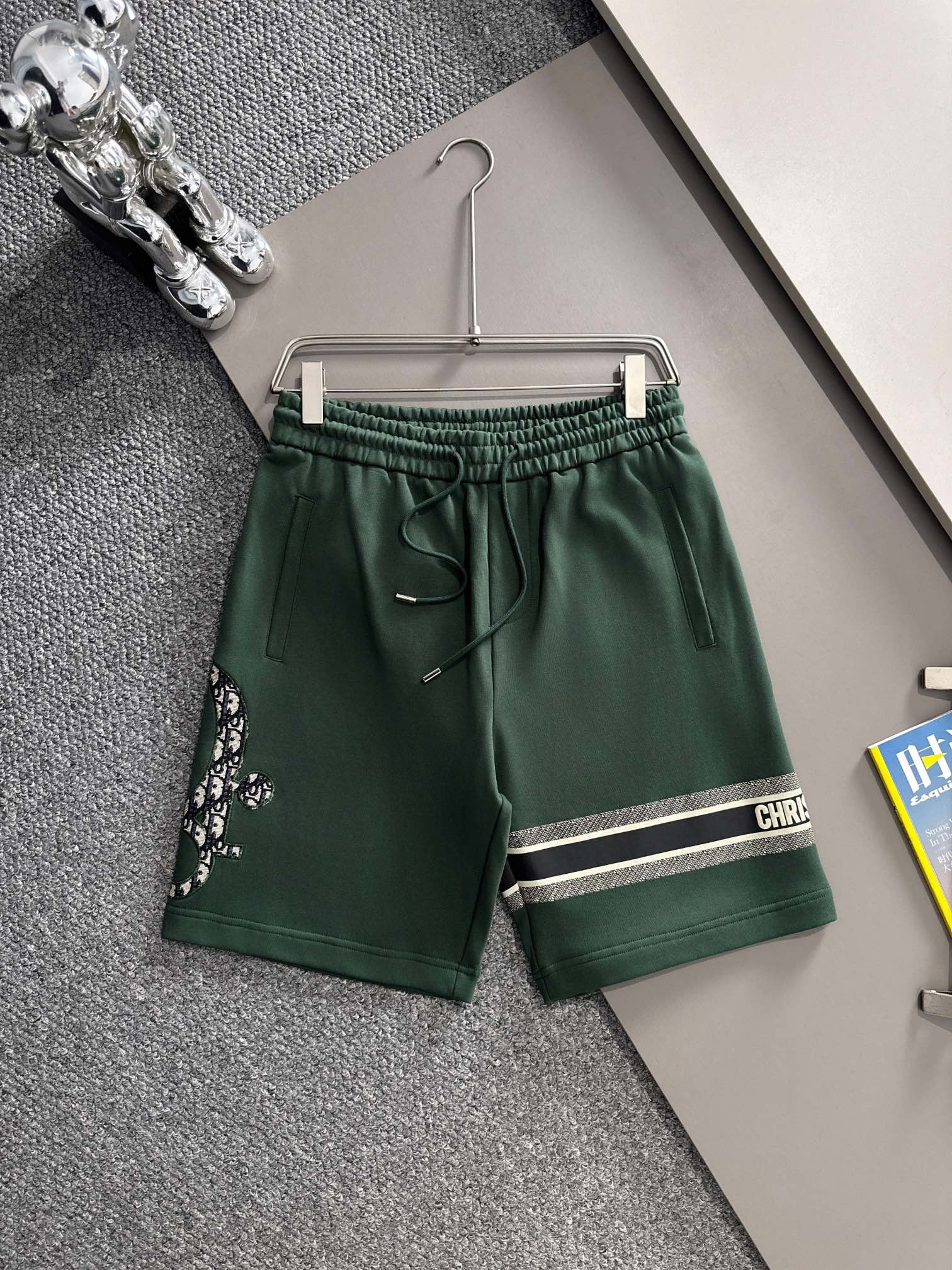 0513 Printed star shorts