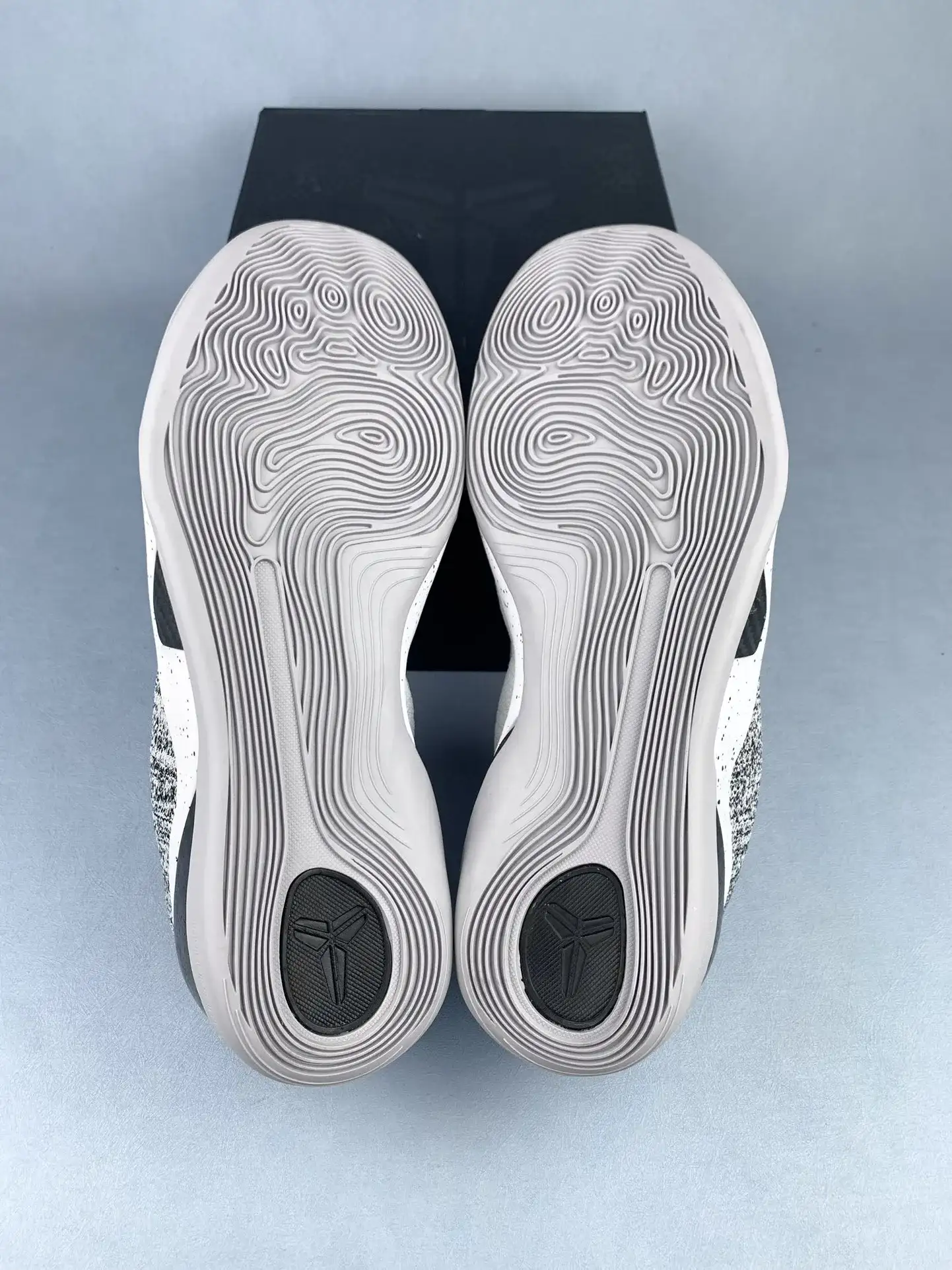Nike Kobe IX Elite Low XDR 'Beethoven' Shoes product photo from LabelPicks