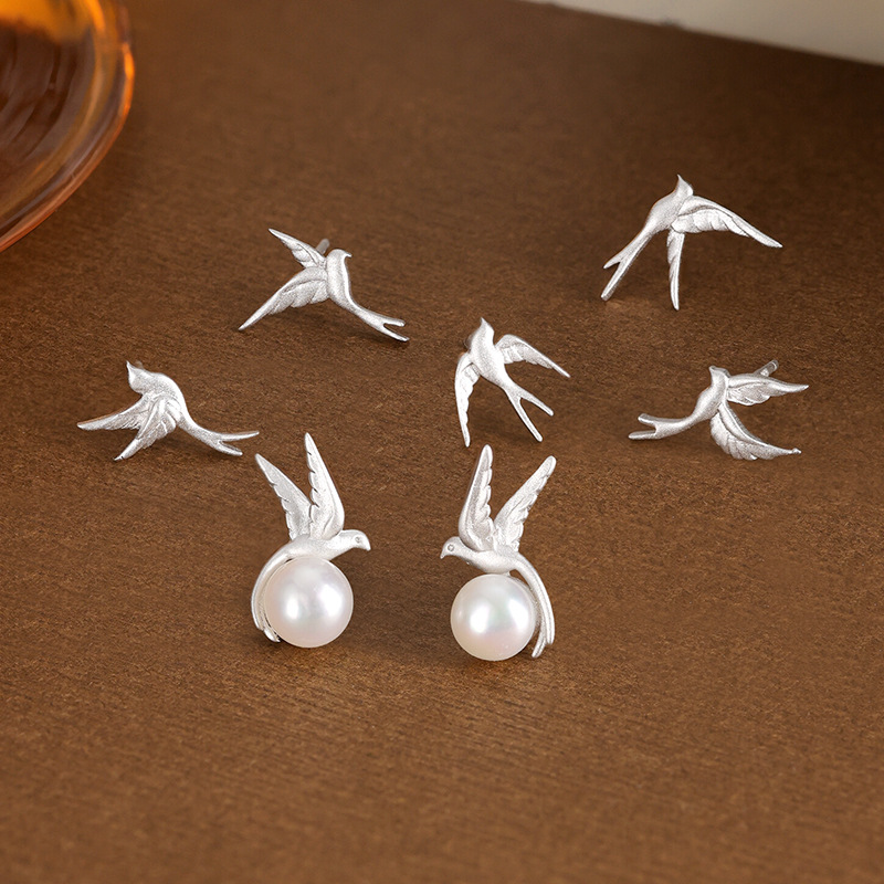 Original Flying Swallow Pearl Earrings, S925 Sterling Silver, Lightweight, Luxurious, Unique, Artistic Style, Suitable for Everyday Wear, with a High-End Feel