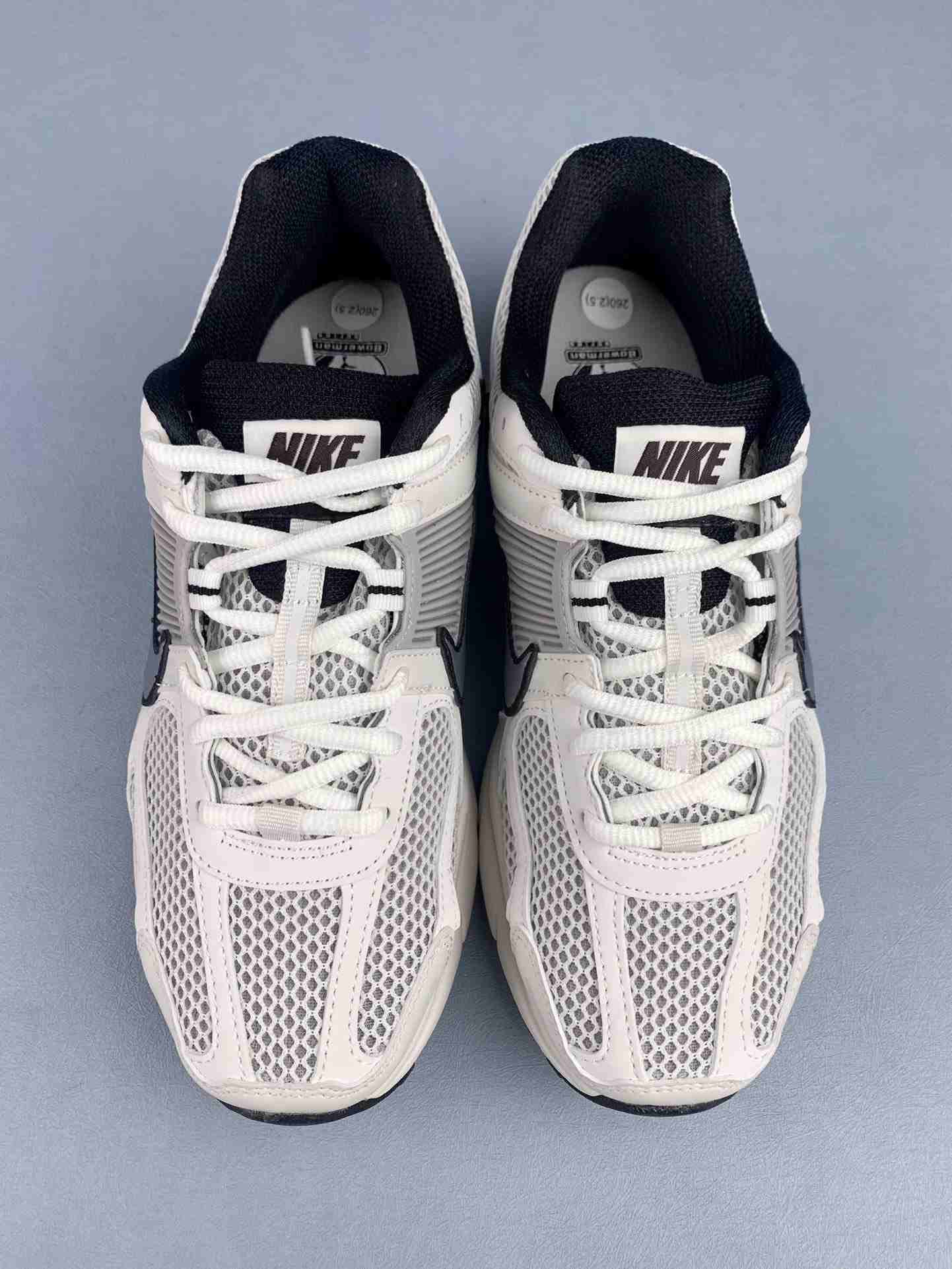 Nike Zoom Vomero 5 Shoes