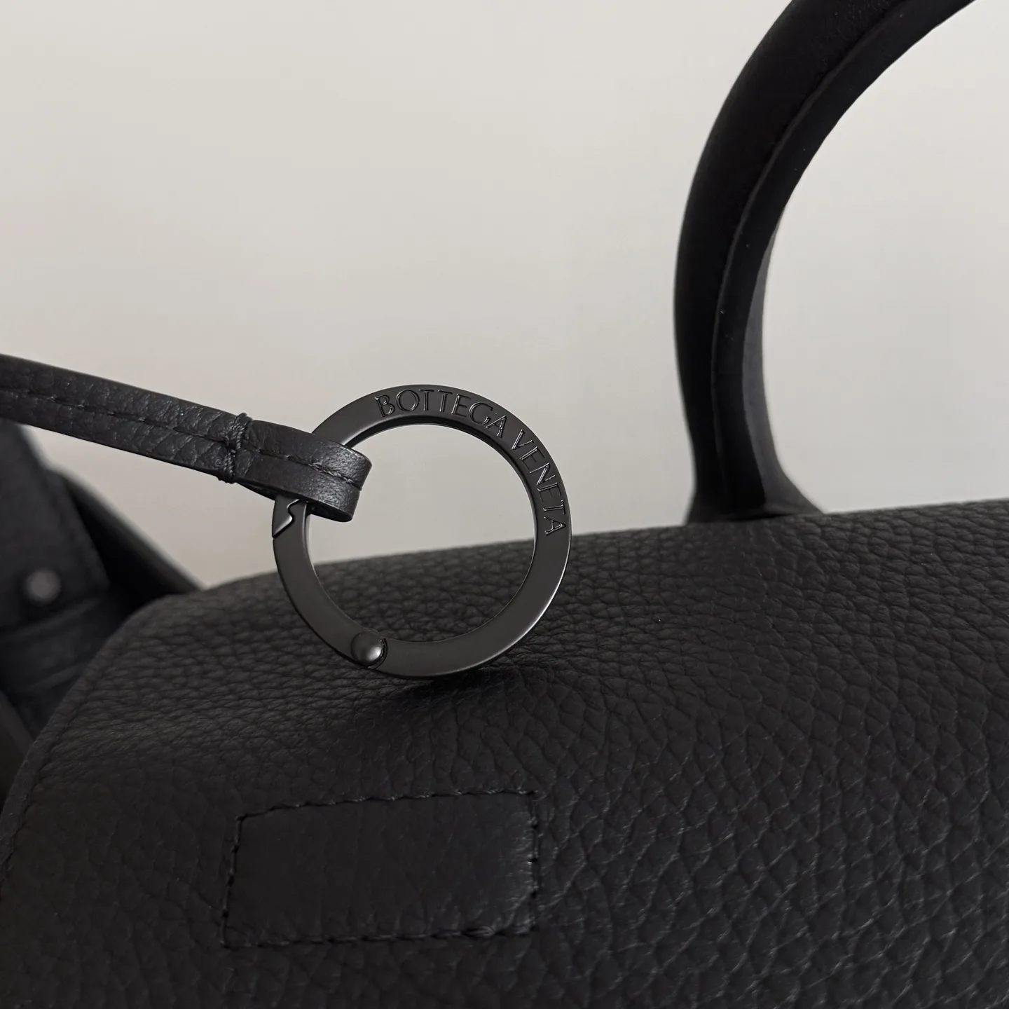 Bottega Veneta Andiamo Tote Bag product photo from LabelPicks