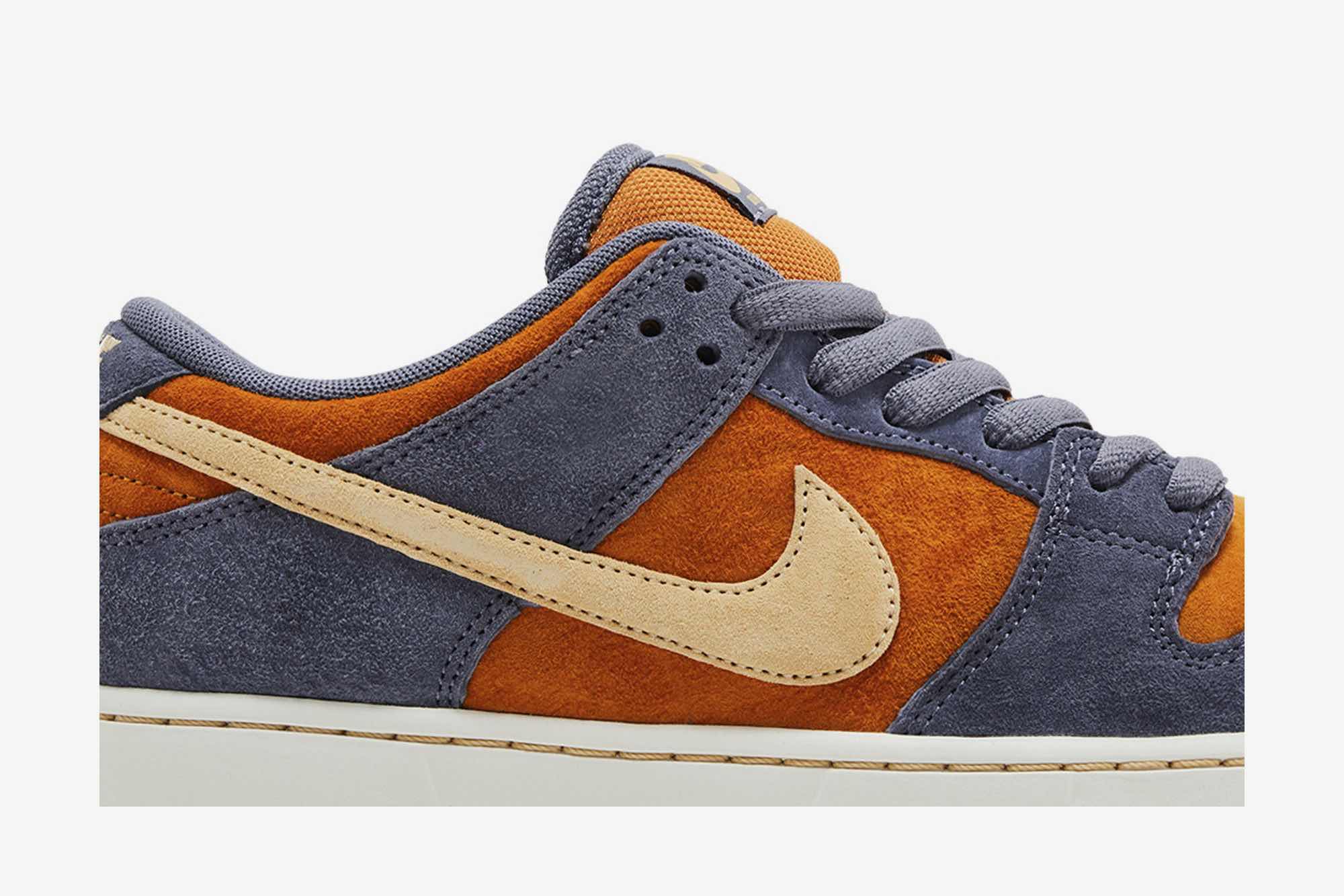 Nike SB Dunk Low ‘Light Carbon Monarch’ HF3063-002