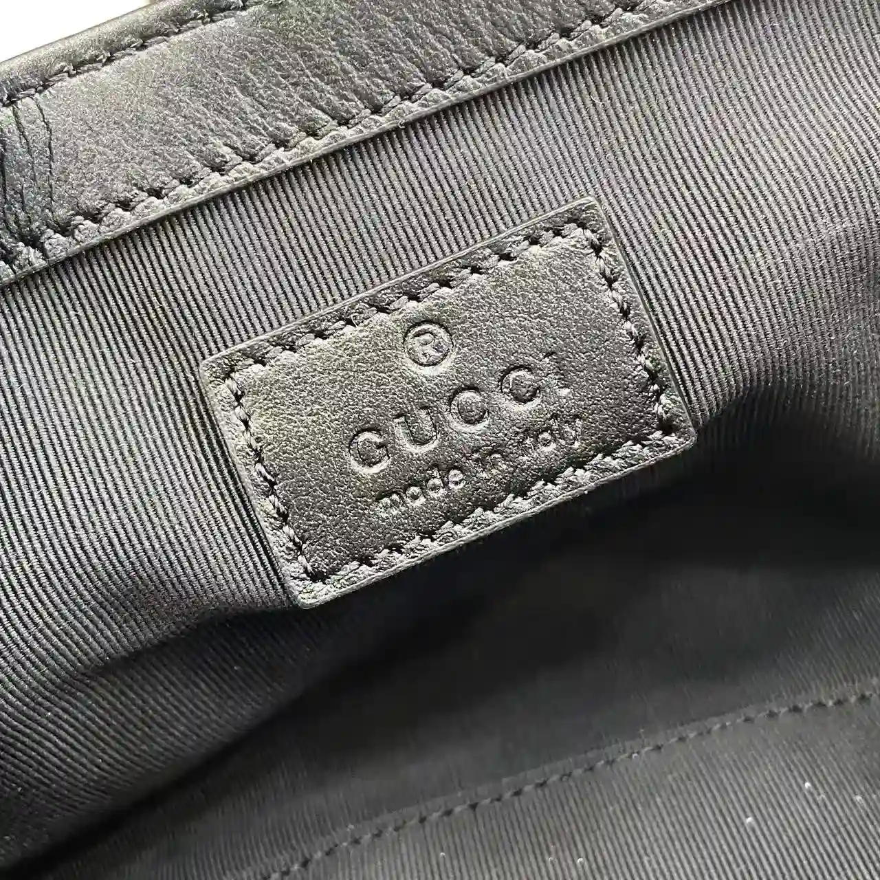 Gucci Black Marmont GG Supreme Canvas Crossbody Bag product photo from LabelPicks