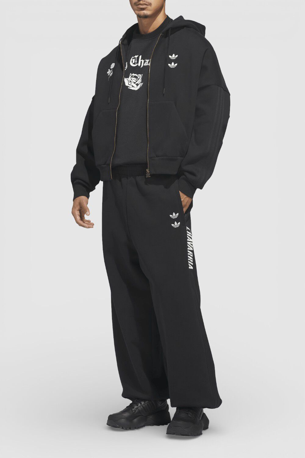 ADIDAS ORIGINALS מכנסי ג'וגר אדידס X וילי צ'אווריה