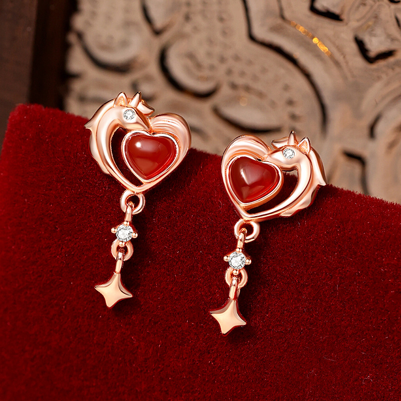 Original design, heart-shaped pony earrings for women, made of 925 sterling silver, featuring a new Chinese style, horse-themed design, and red agate accents, perfect as New Year's jewelry