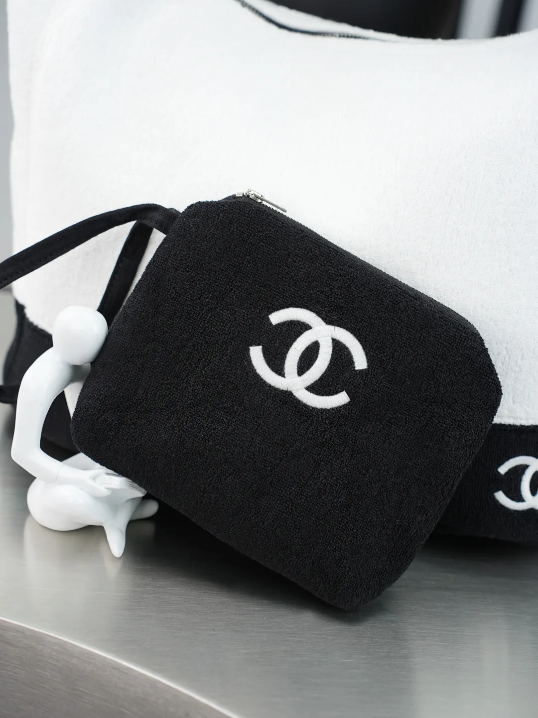 Chanel White Tote Bag product photo from LabelPicks
