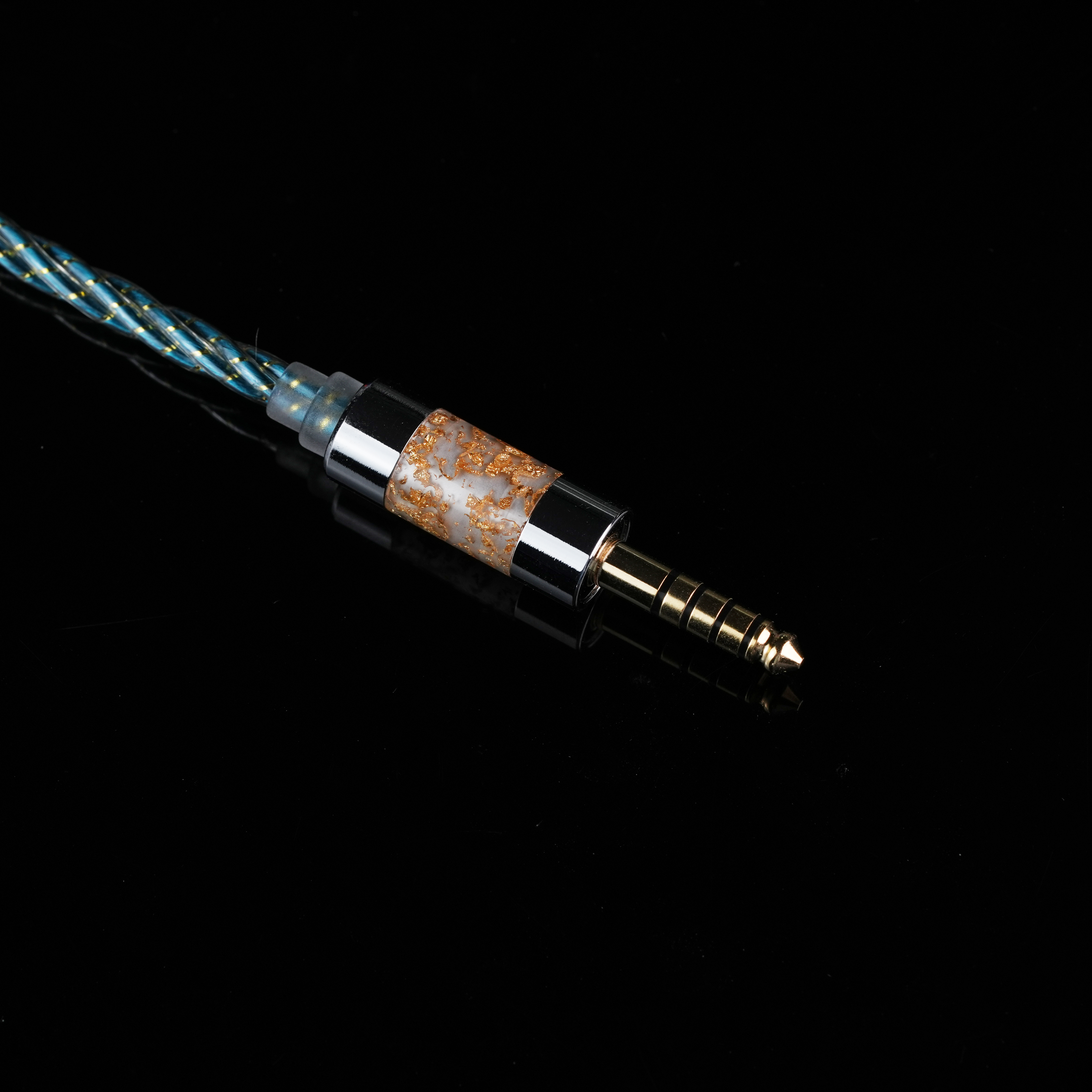 Headphones and headphone cables