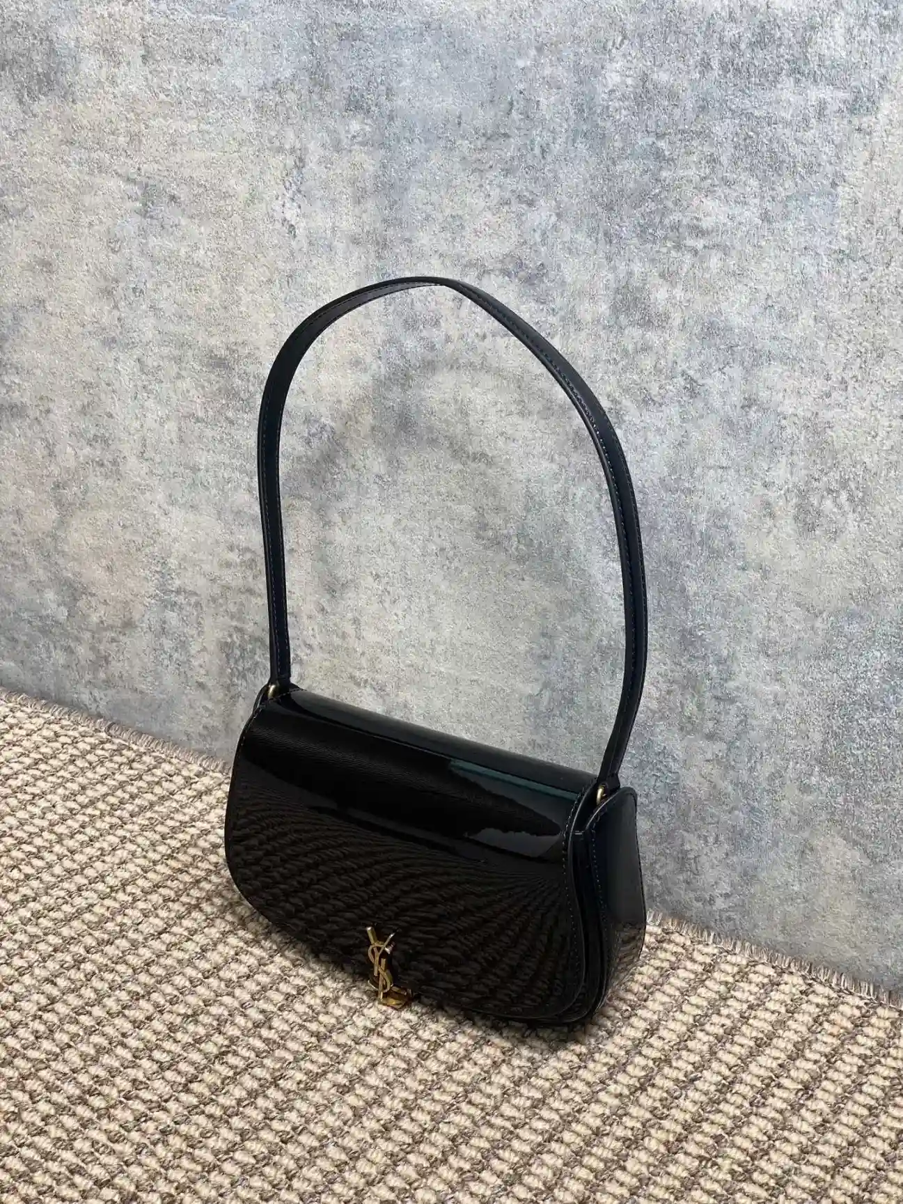 Saint Laurent Versatile Shoulder Bag product photo from LabelPicks