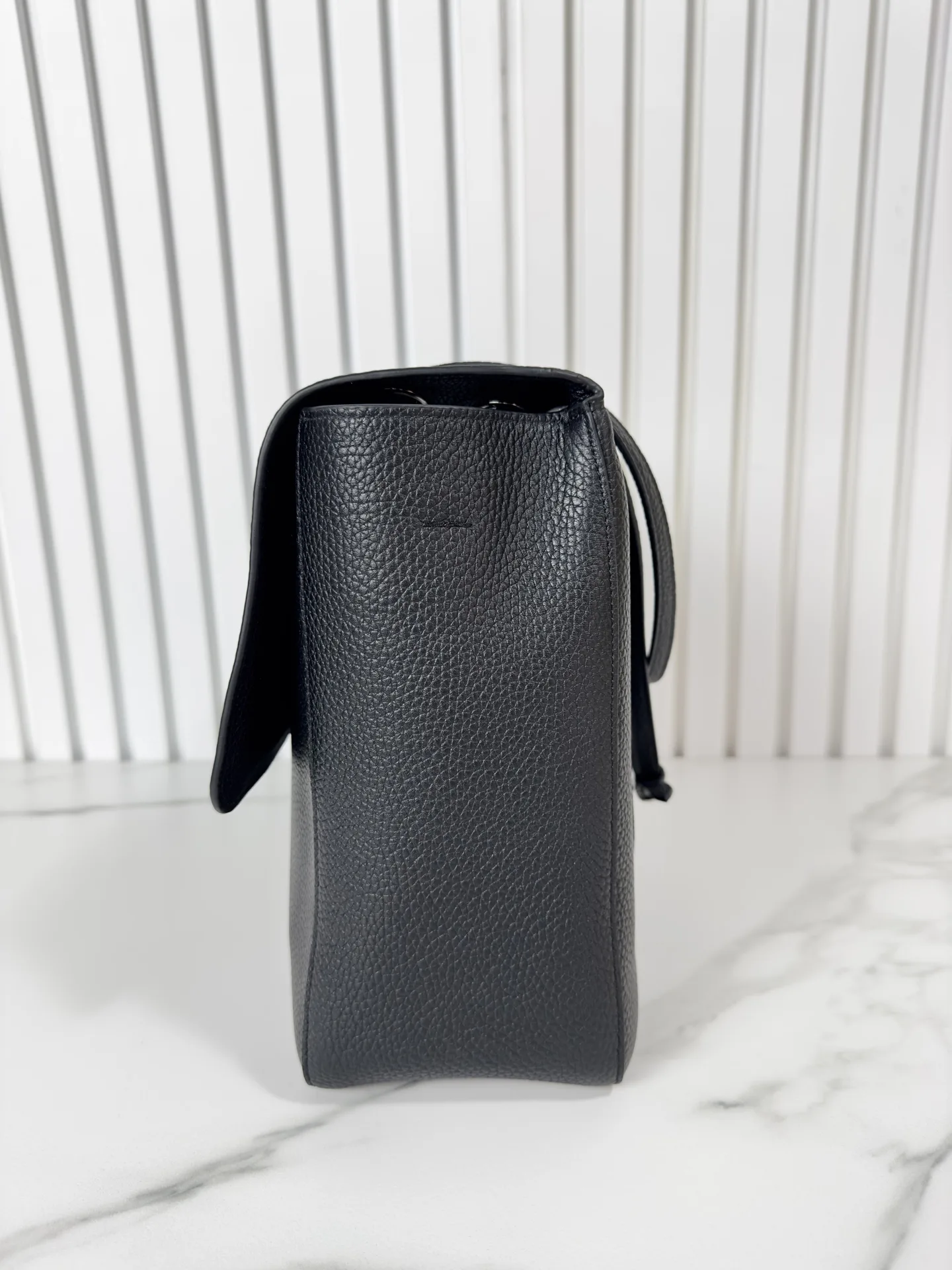 Chanel Grained Leather Classic Flap Crossbody Bag product photo from LabelPicks