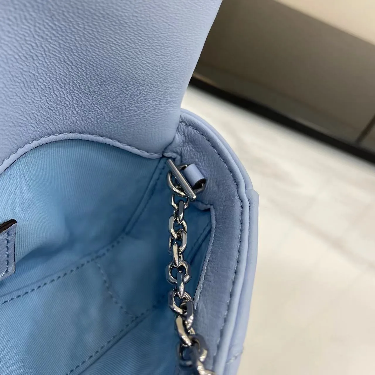 Gucci Marmont Blue GG Supreme Canvas Crossbody Bag product photo from LabelPicks