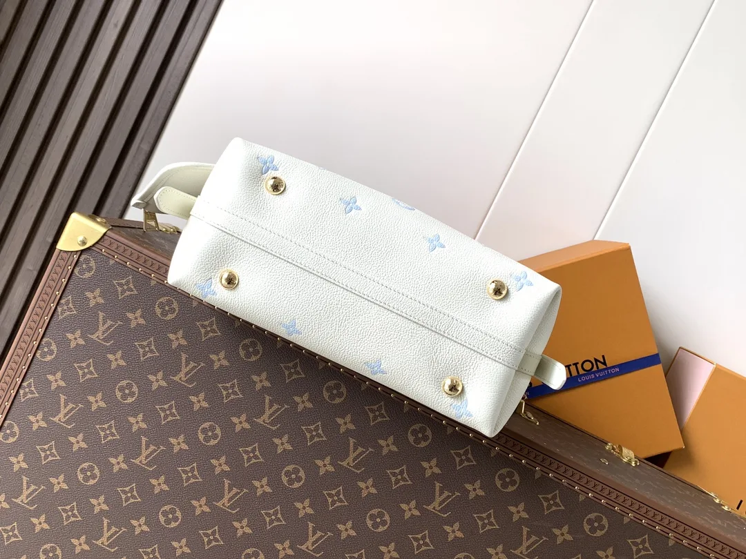 Louis Vuitton White Calfskin Shoulder Bag product photo from LabelPicks