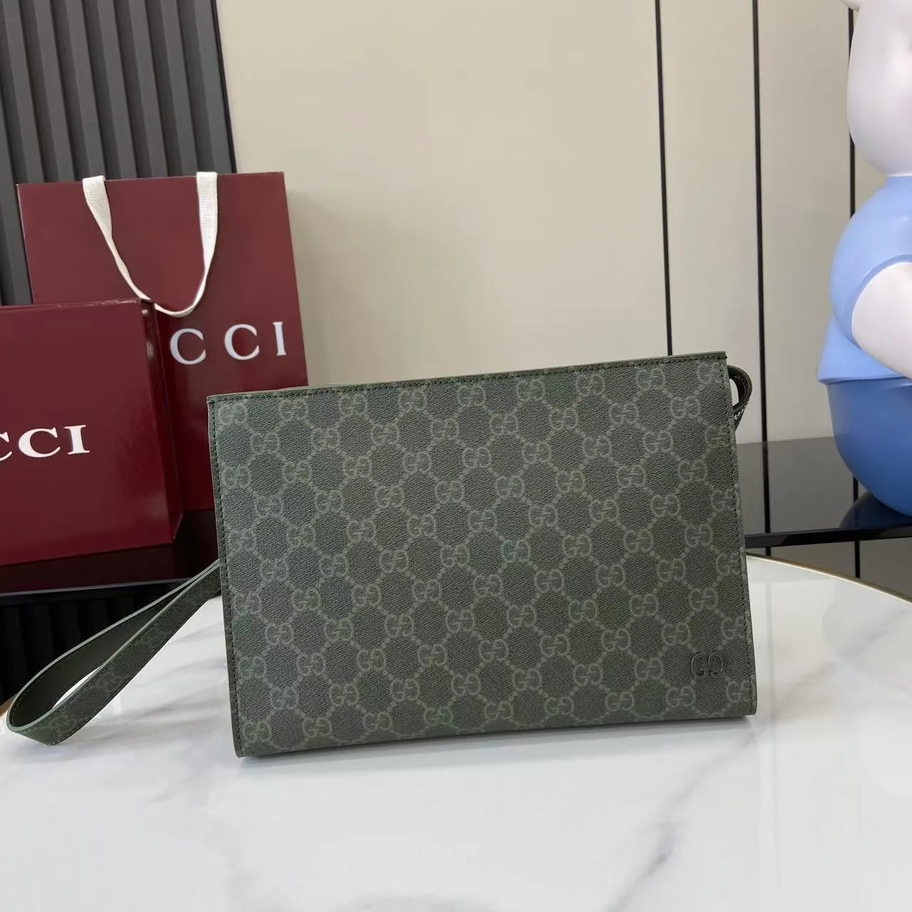 Gucci Compact Clutch product photo from LabelPicks