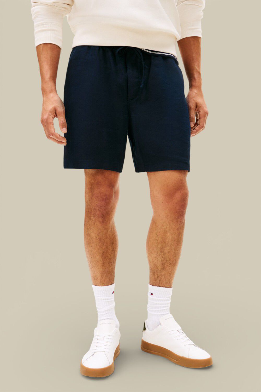 TOMMY HILFIGER מכנסי פשתן קצרים