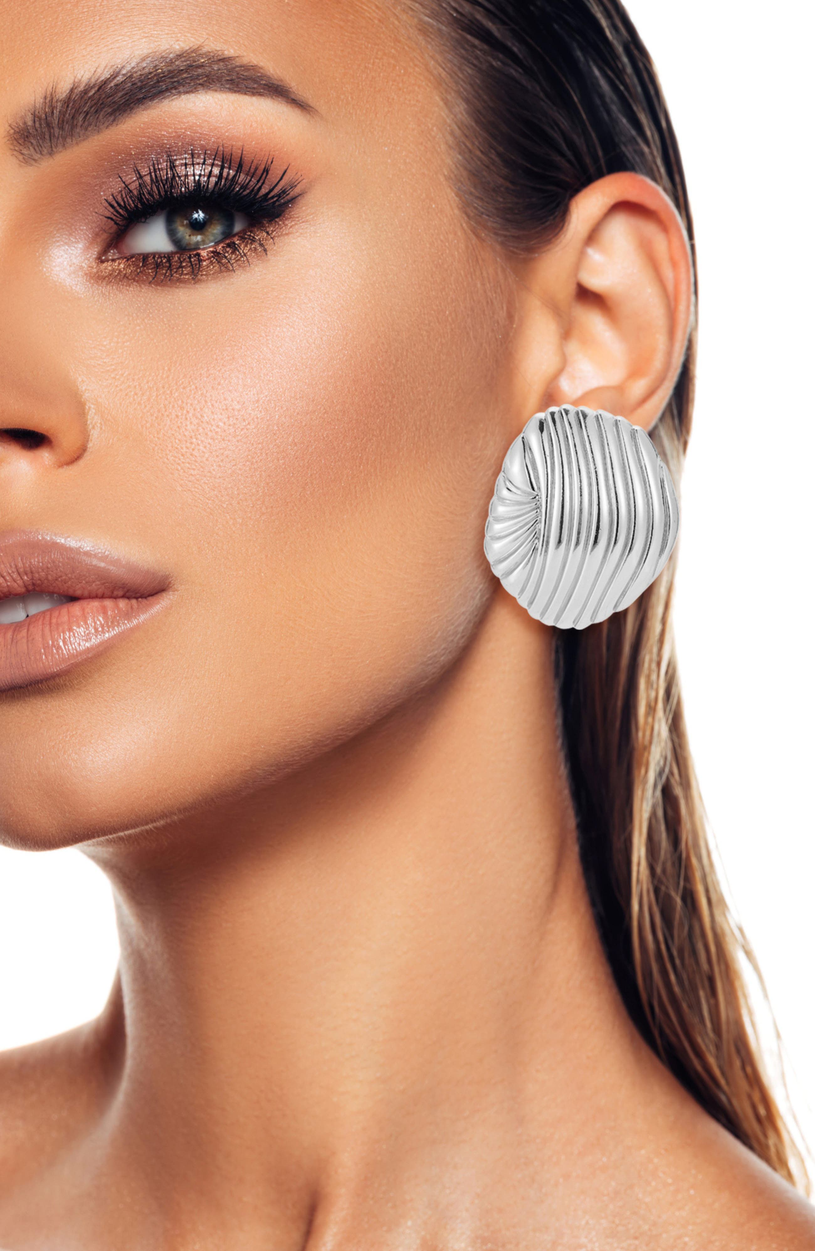 SPHERA MILANO Ribbed Statement Stud Earrings