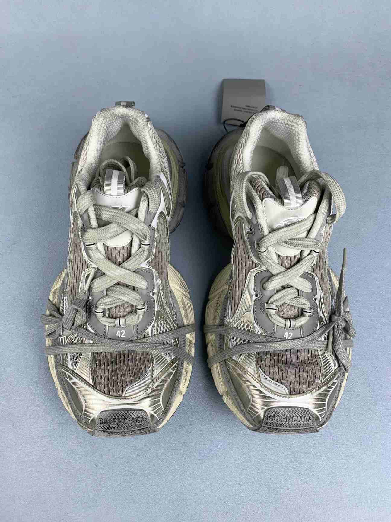 3XL Sneaker in Light Beige