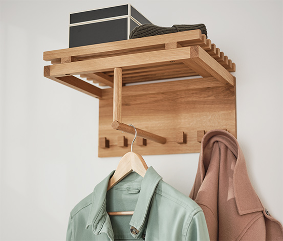 Hängende Wandgarderobe