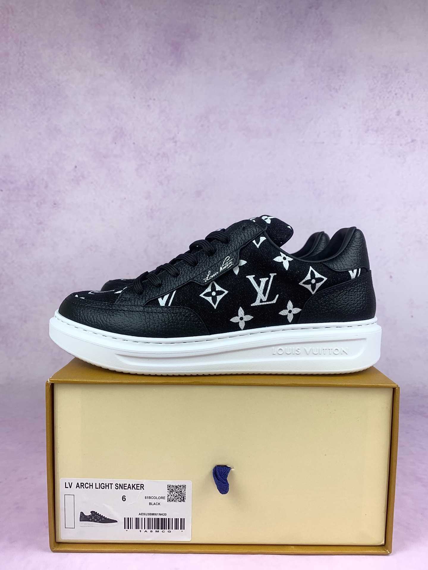 Beverly Hills Sneaker