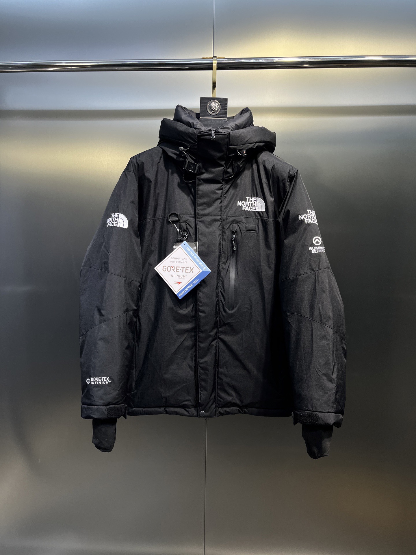 2025 latest leisure trend warm and comfortable ski windproof down jacket