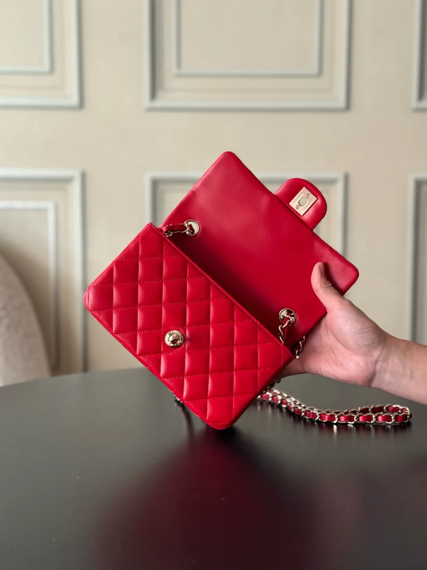 Chanel White Classic Flap Lambskin Shoulder Bag product photo from LabelPicks