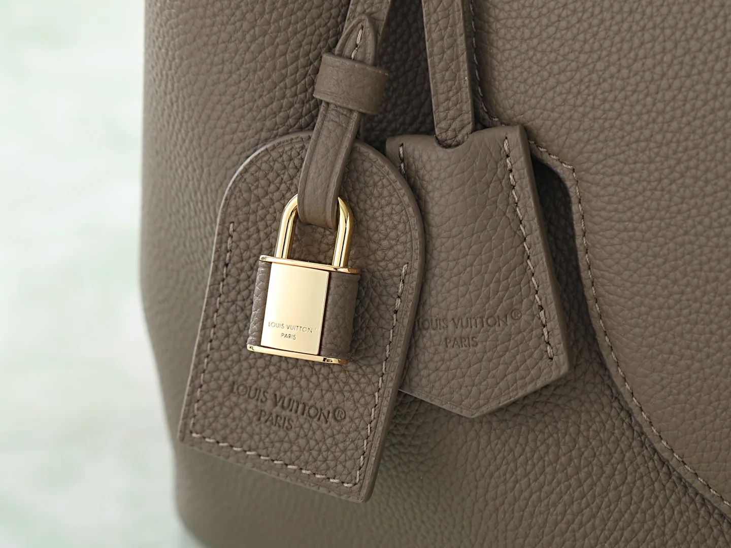 Louis Vuitton Calfskin Capucines Top Handle Bag product photo from LabelPicks