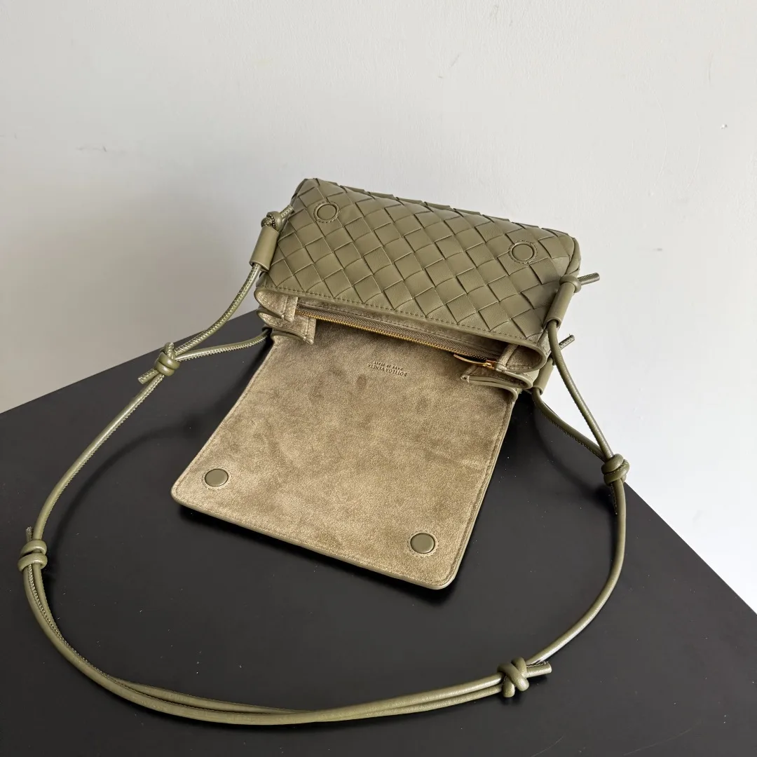 Bottega Veneta Notturno Clutch product photo from LabelPicks