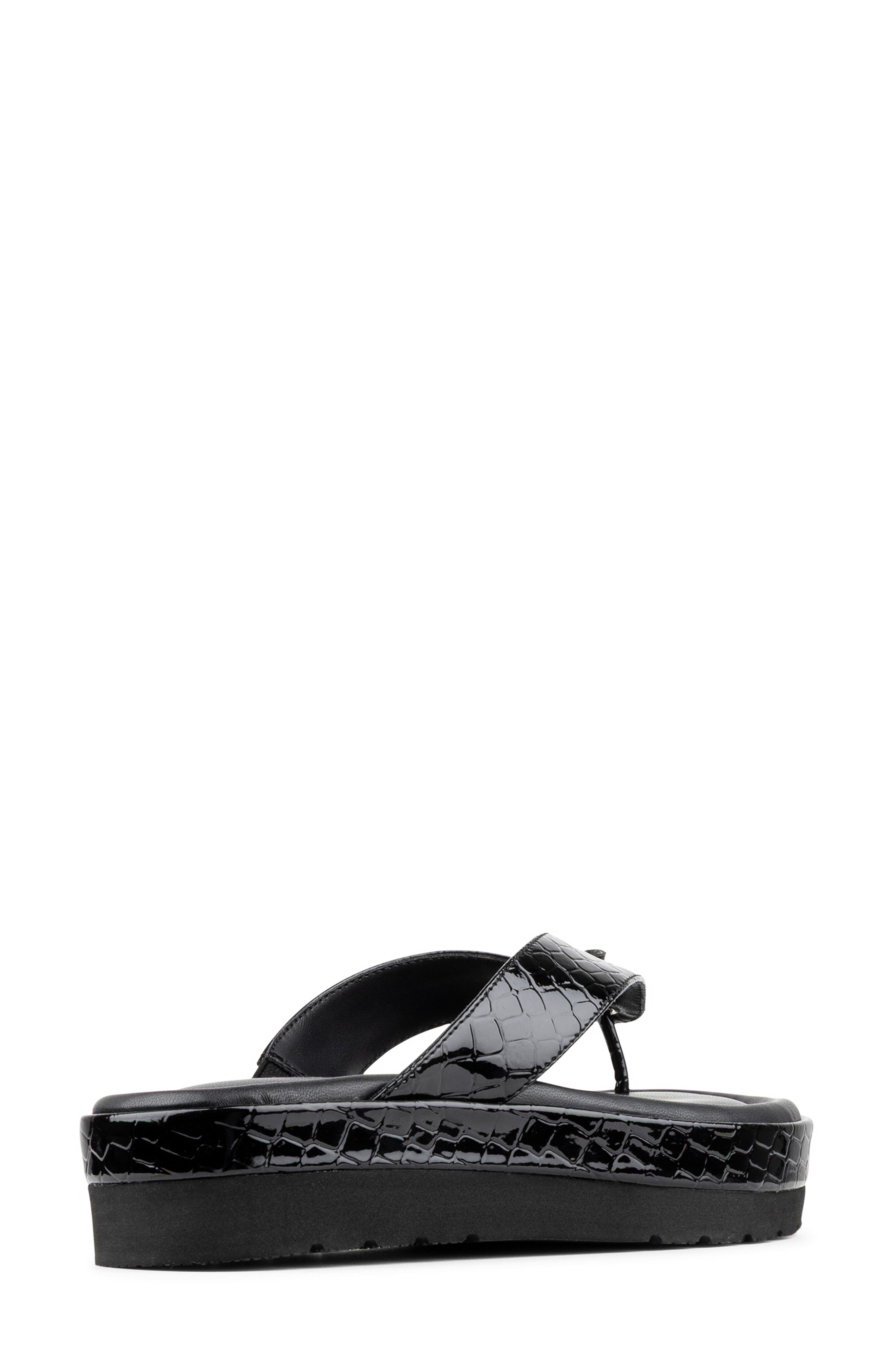 Donald Pliner Thong Sandal