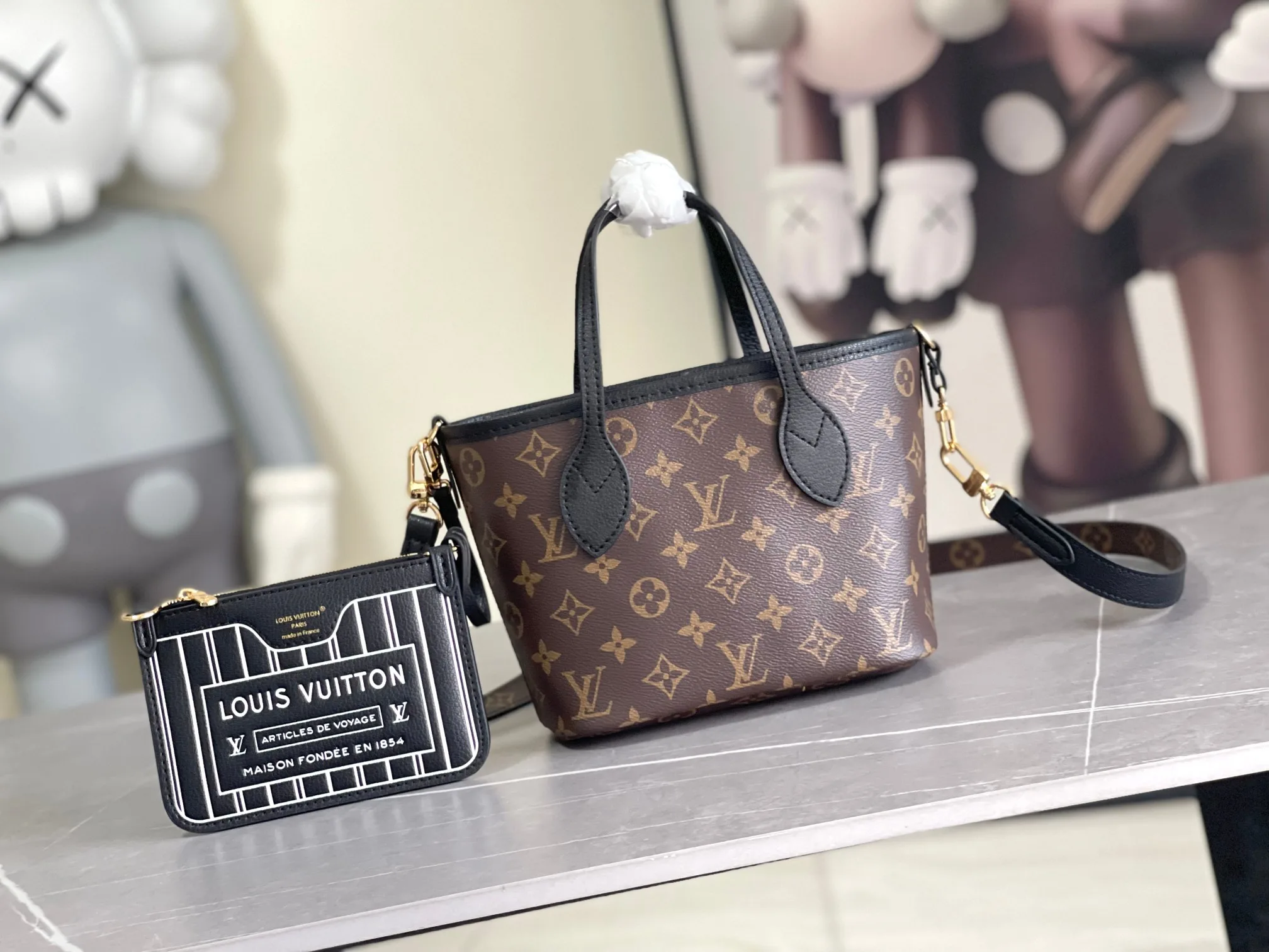 Louis Vuitton Neverfull Black Grained Leather Shoulder Bag product photo from LabelPicks