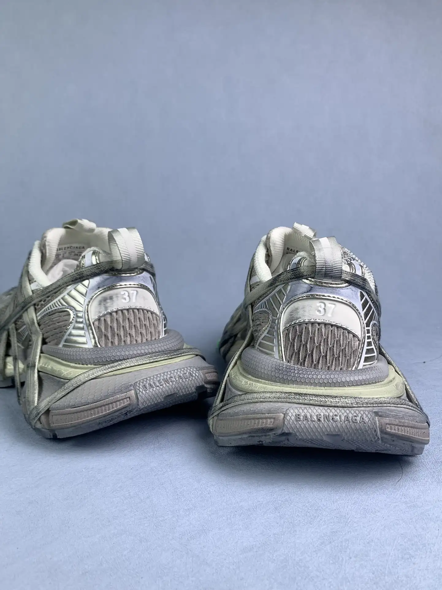 3XL Sneakers in White product photo from LabelPicks