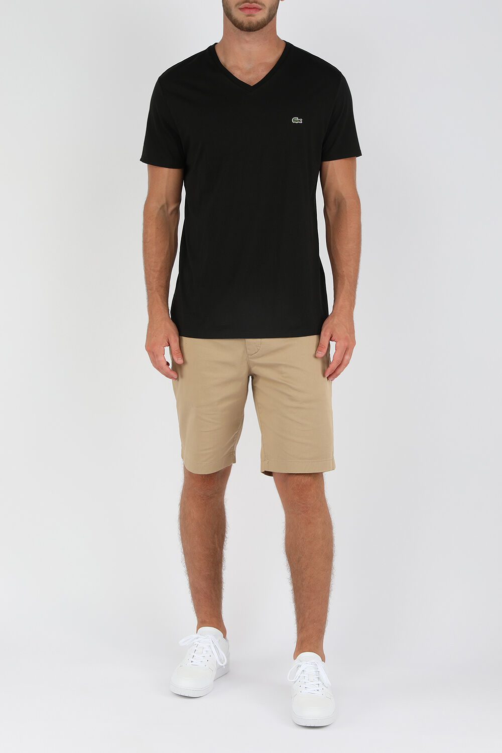 LACOSTE חולצת טי שחורה עם לוגו