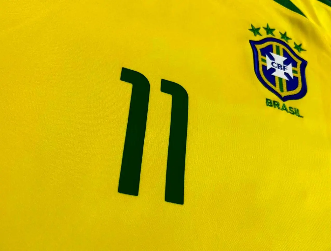 Ronaldinho Ga煤cho SIGNED Brazil 02/03 Home Jersey/Shirt - COA - 2002 Retro