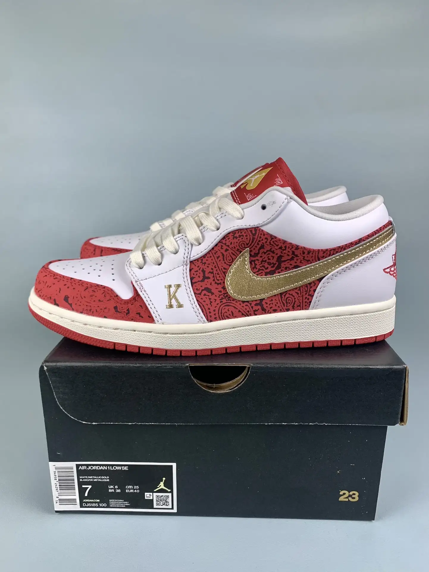 Air Jordan 1 Low SE 'Spades' Shoes product photo from LabelPicks