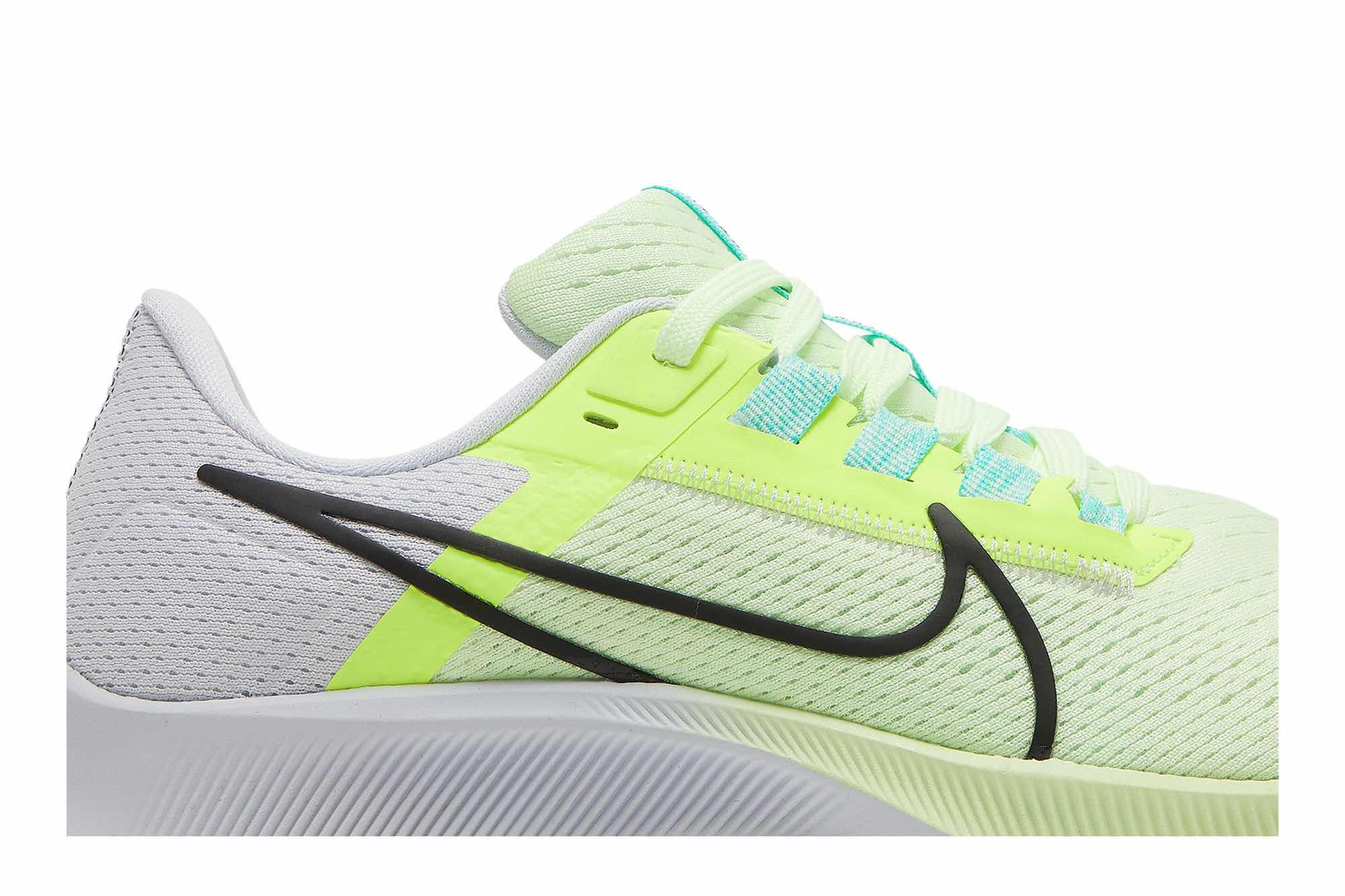 Nike Air Zoom Pegasus 38 ‘Fast Pack’ CW7358-700