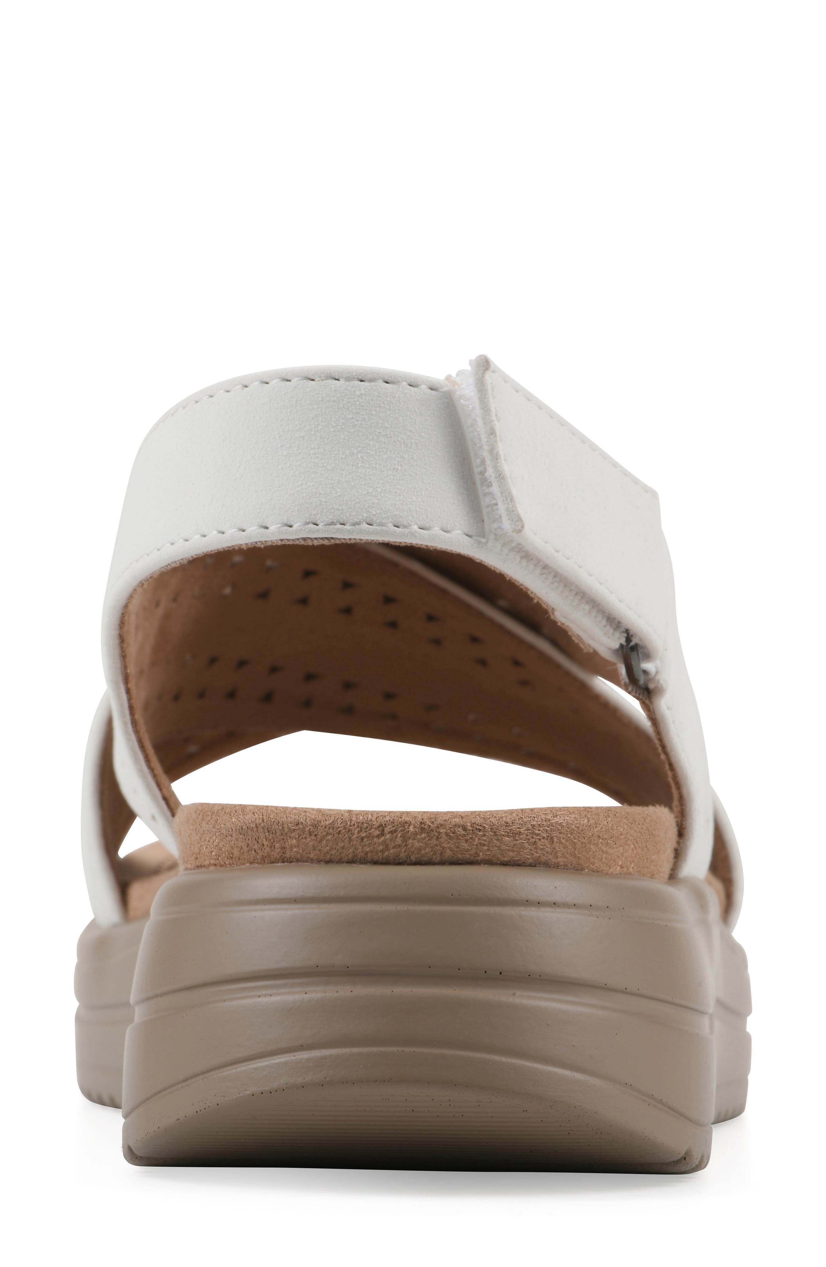 CLIFFS BY WHITE MOUNTAIN Haniya Flatform Sandal
