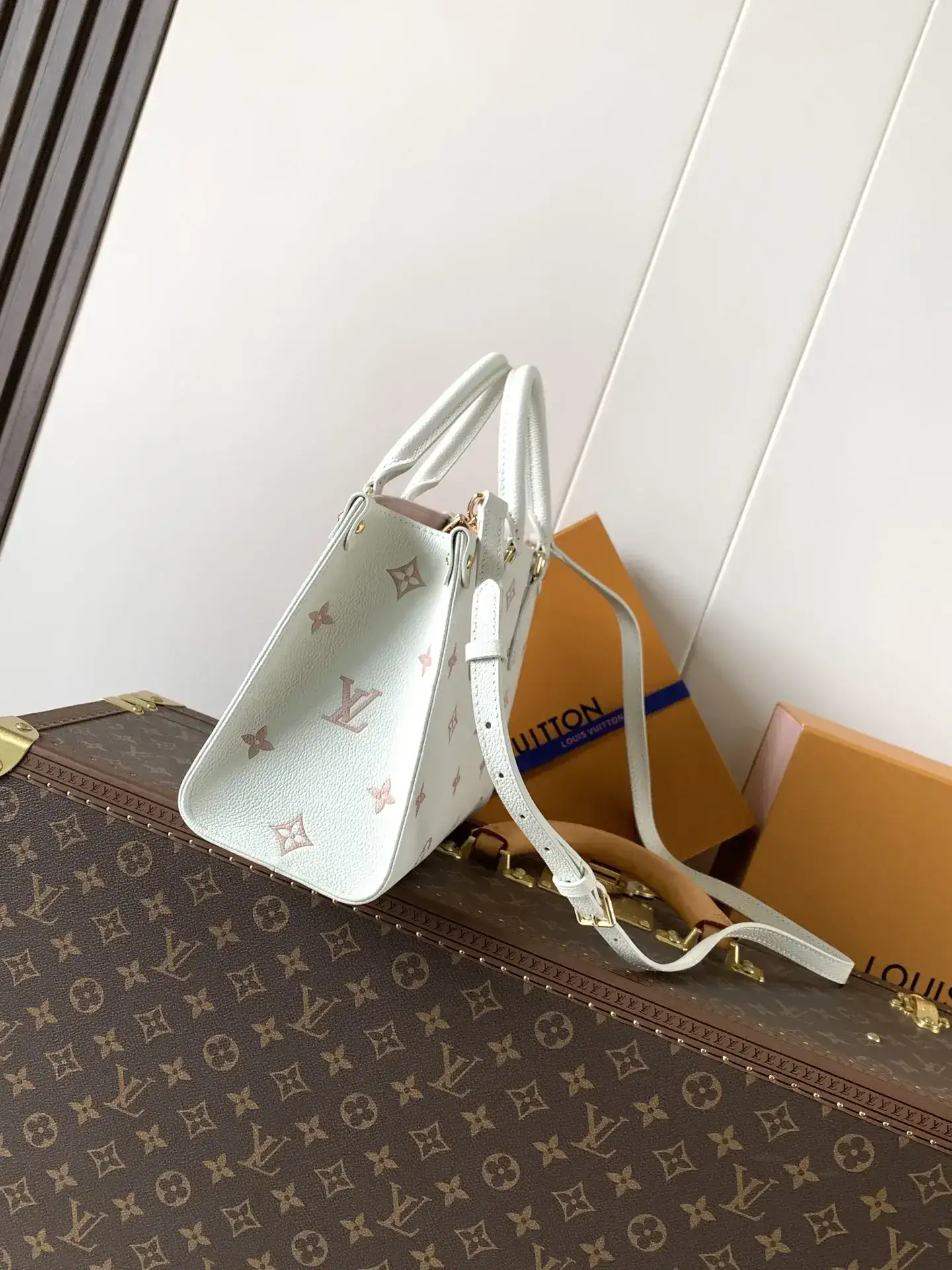 Louis Vuitton White Onthego Calfskin Top Handle Bag product photo from LabelPicks