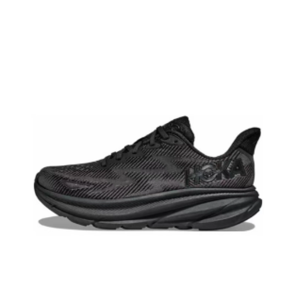 HOKA Clifton 9 ‘Triple Black’