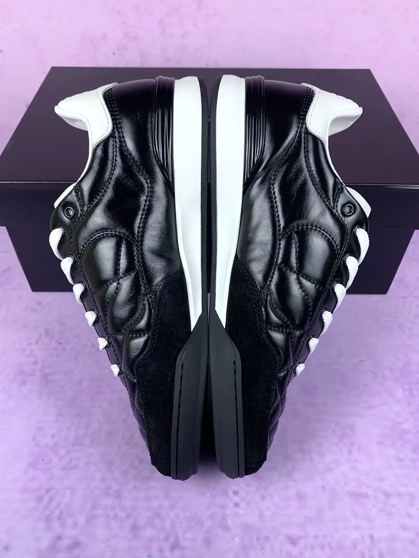 CHANEL Sneaker Low Black King product photo from LabelPicks