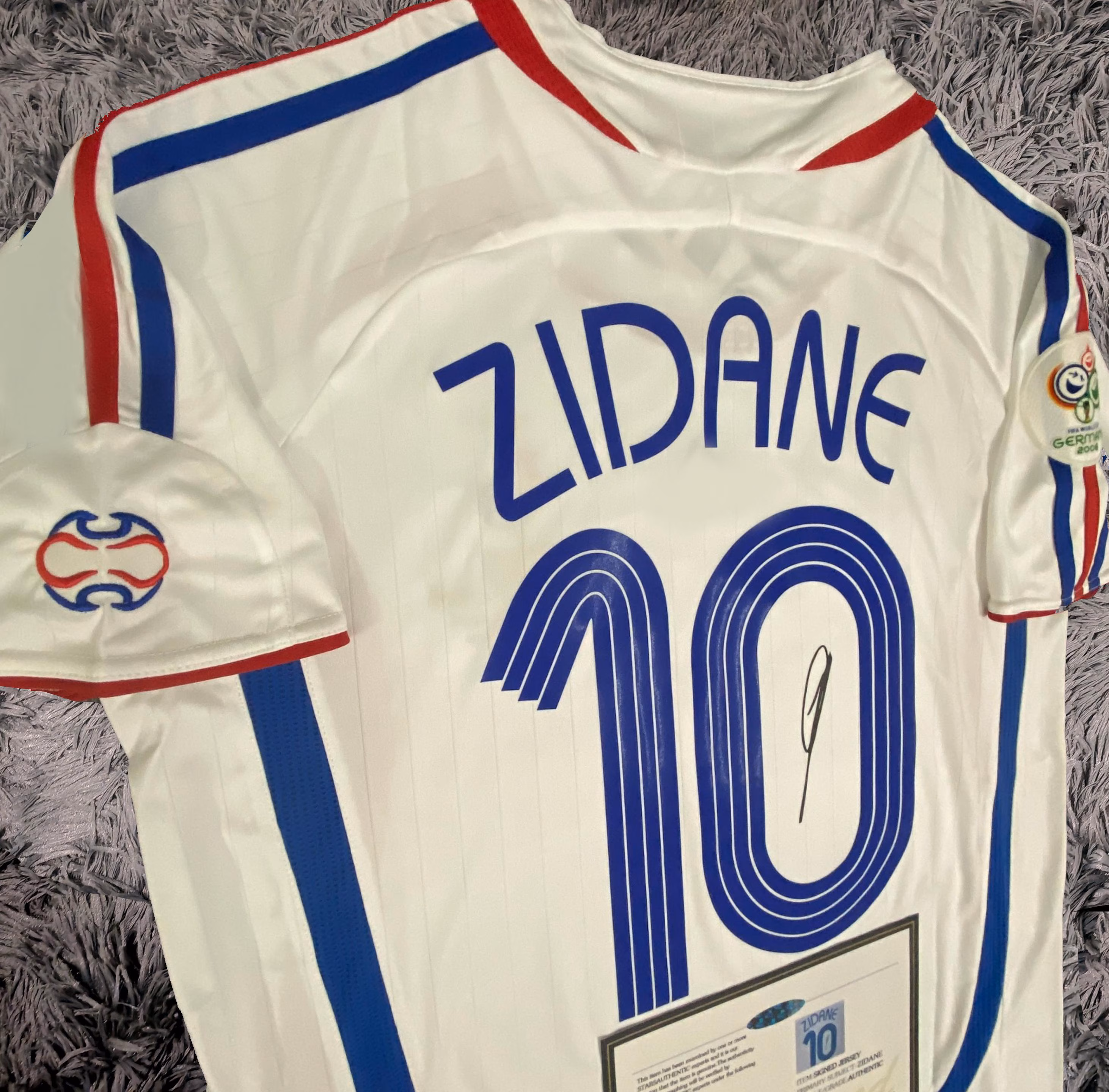 Zinedine Zidane SIGNED France 05/06 Away Jersey/Shirt - COA - 2006